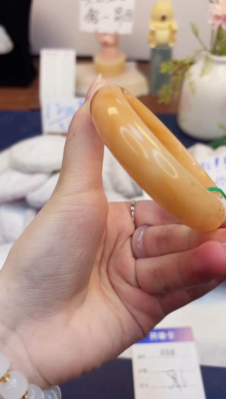 【闪购商品】石英质玉手镯未镶嵌58-财气镯-圈口58