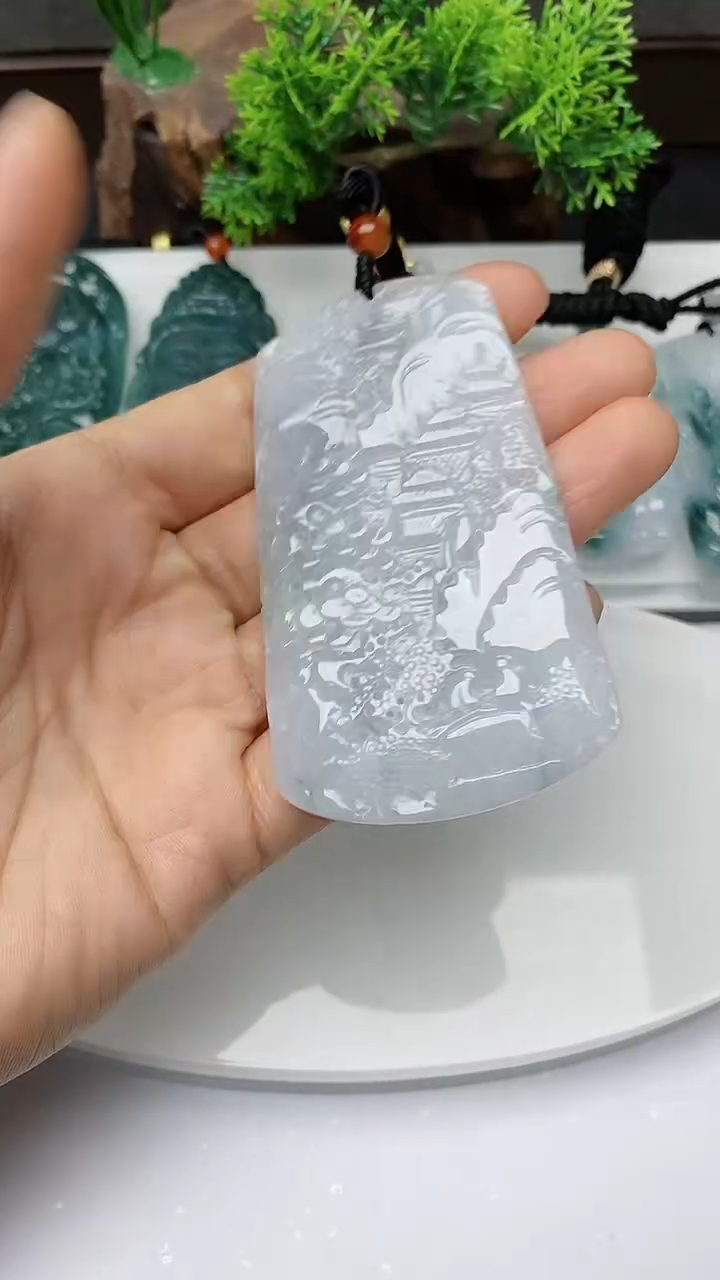 【闪购商品】翡翠颈饰未镶嵌