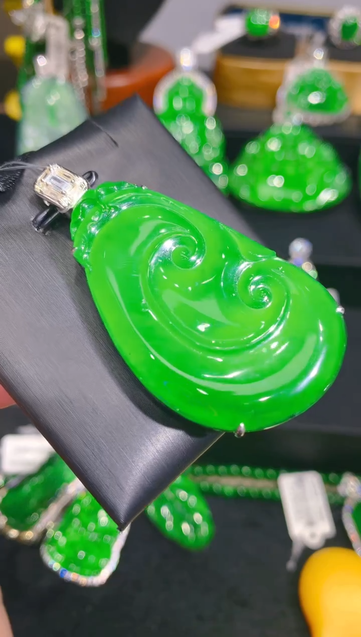 【闪购商品】翡翠颈饰银S925镶嵌89一季