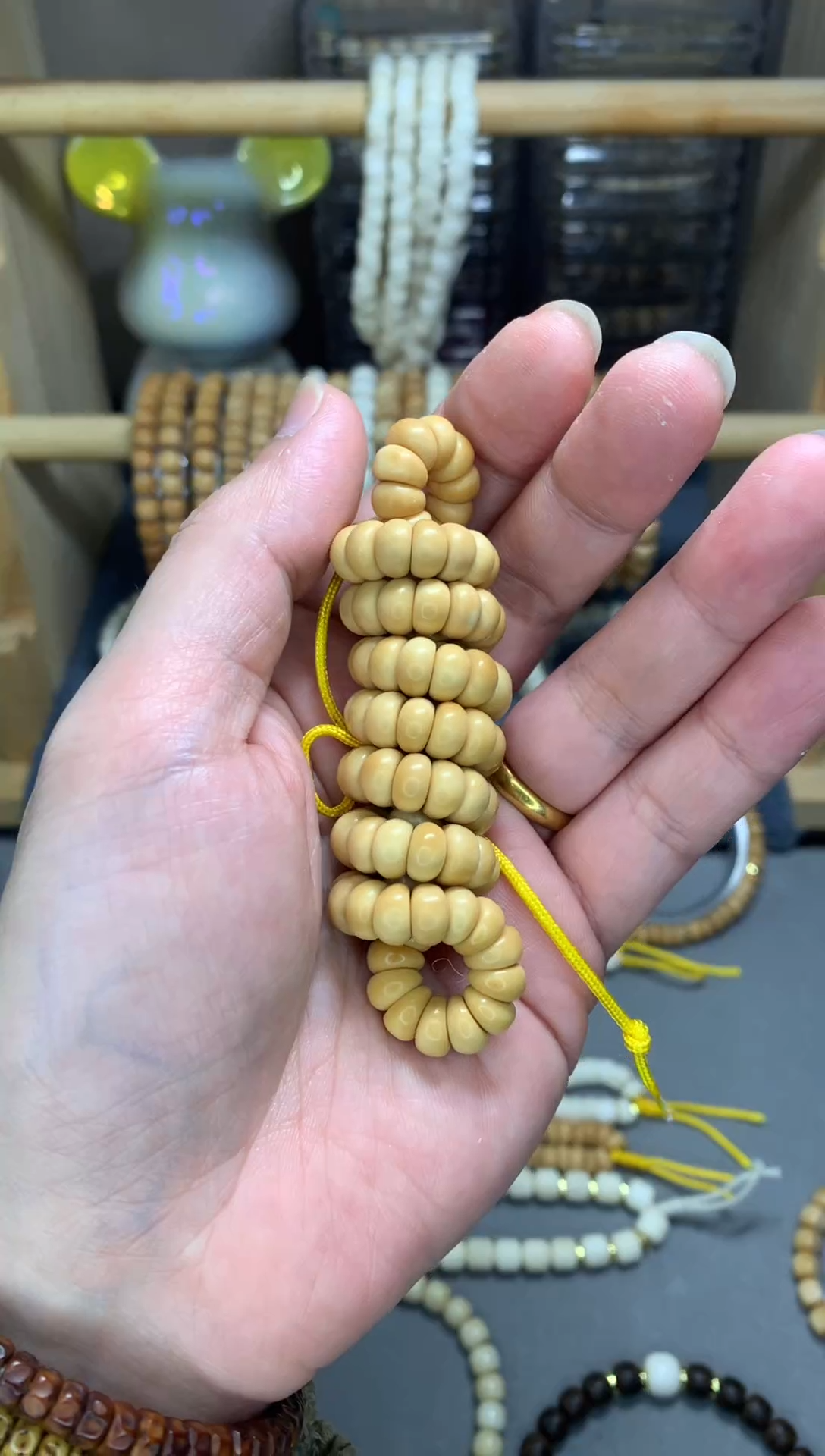 【闪购商品】白玉菩提吊坠白玉菩提老料雕刻蒜瓣大肠卡8长串