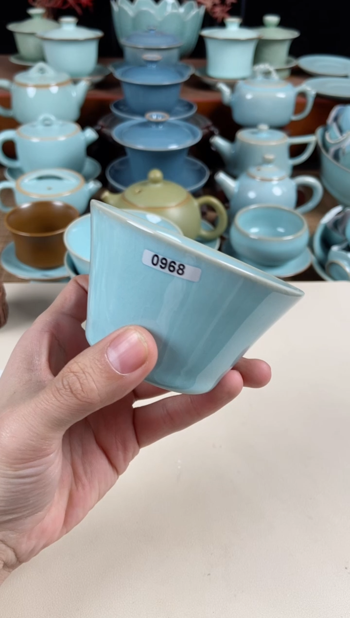 【闪购商品】其他968号纯手拉杯子100cc没底款支钉烧