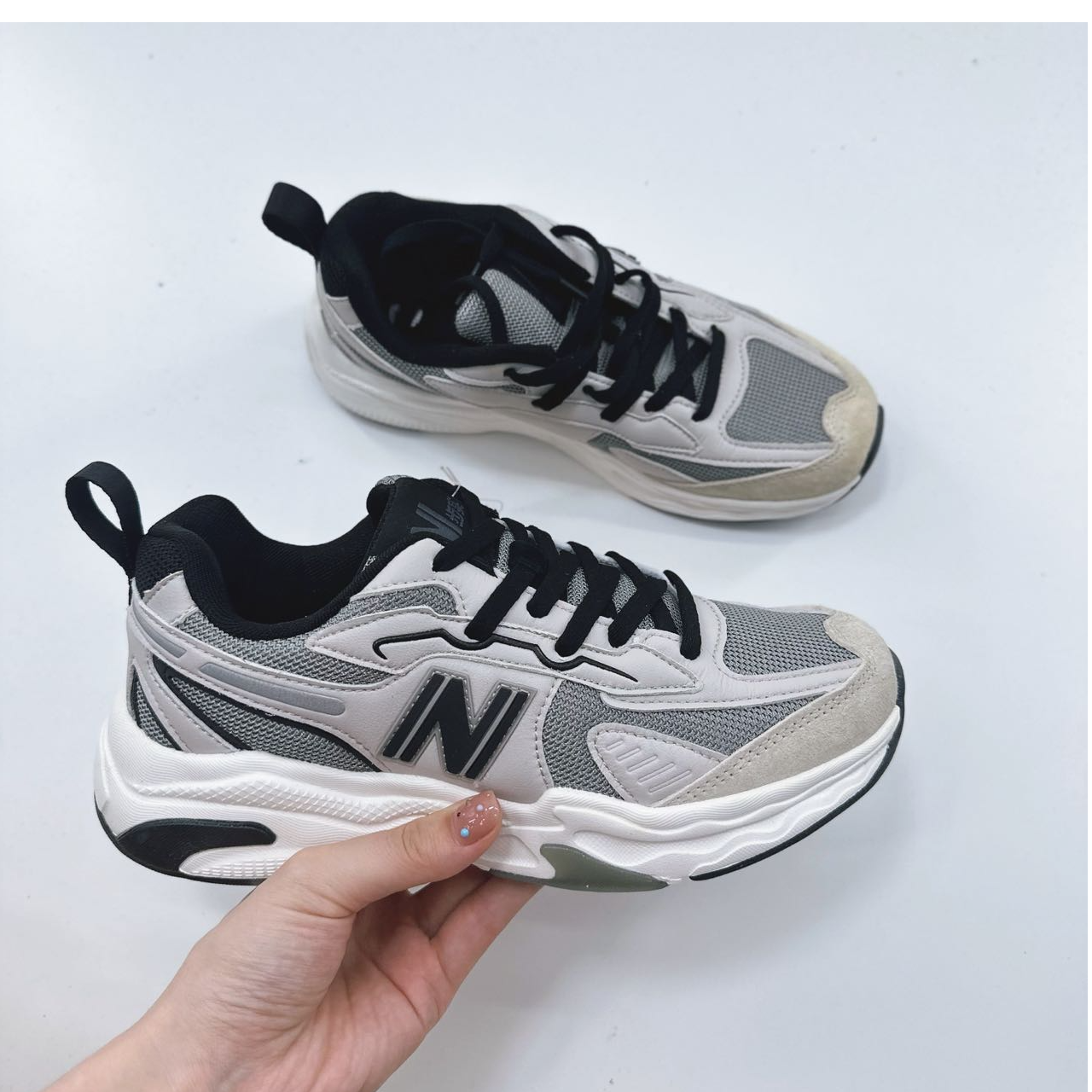 80050高端专享四季款舒适运动鞋象牙灰/碳灰（成人运动鞋）