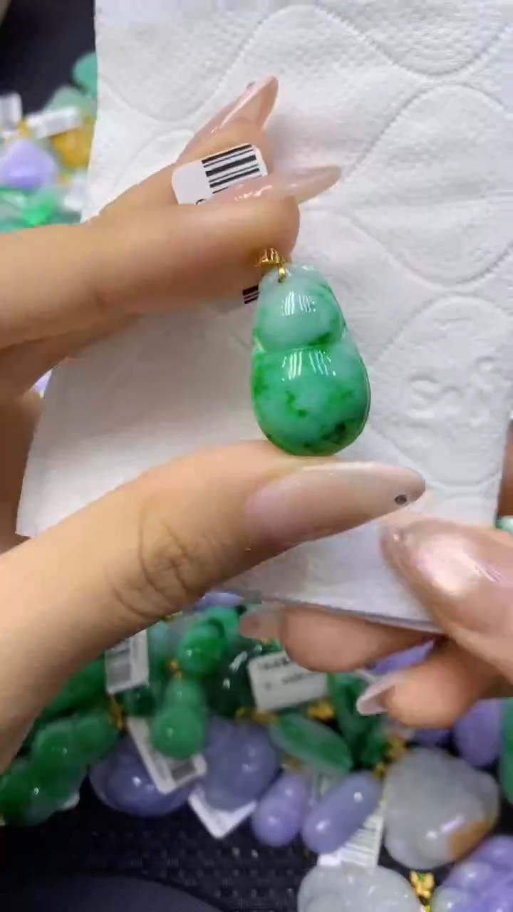 颈饰18K金镶嵌翡翠天然缅甸翡翠A货