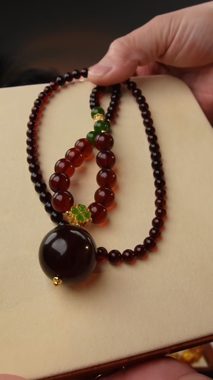 【闪购商品】琥珀颈饰未镶嵌27+血珀单珠吊坠