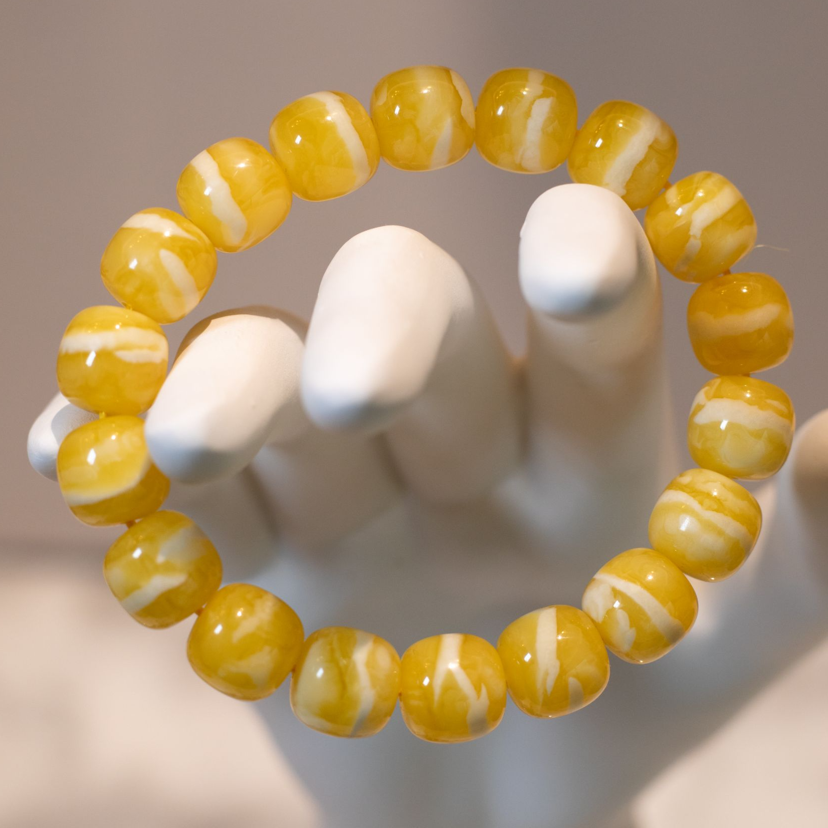 焦皮同料蜜蜡金橘瓷白一线天，直径12*11，珍藏品 老型单圈