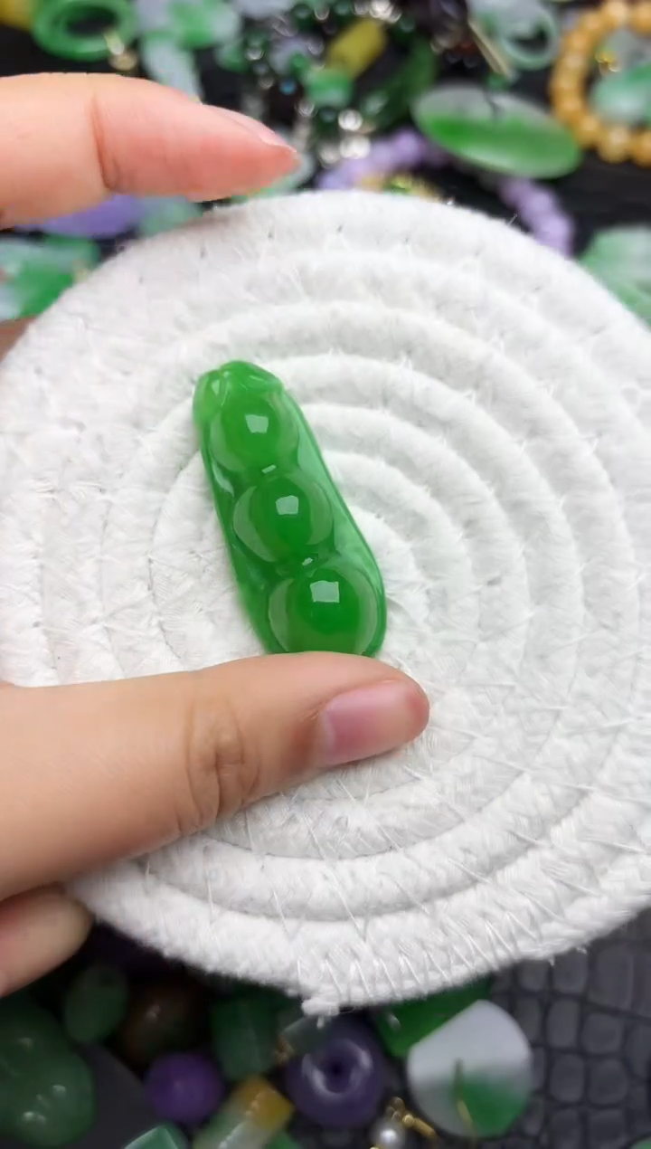 颈饰未镶嵌翡翠缅甸翡翠吊坠