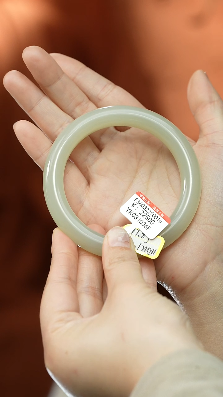 【闪购商品】和田玉未镶嵌手镯手镯 62