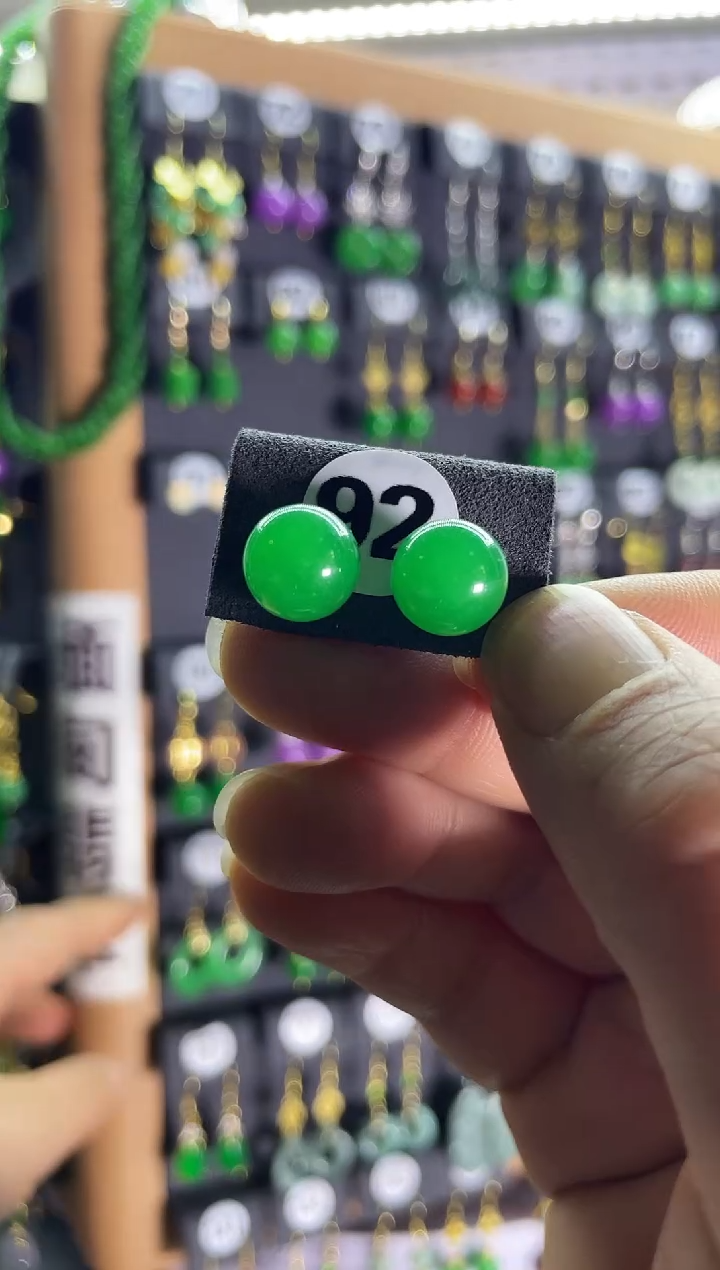 【闪购商品】翡翠耳饰银S925镶嵌92...