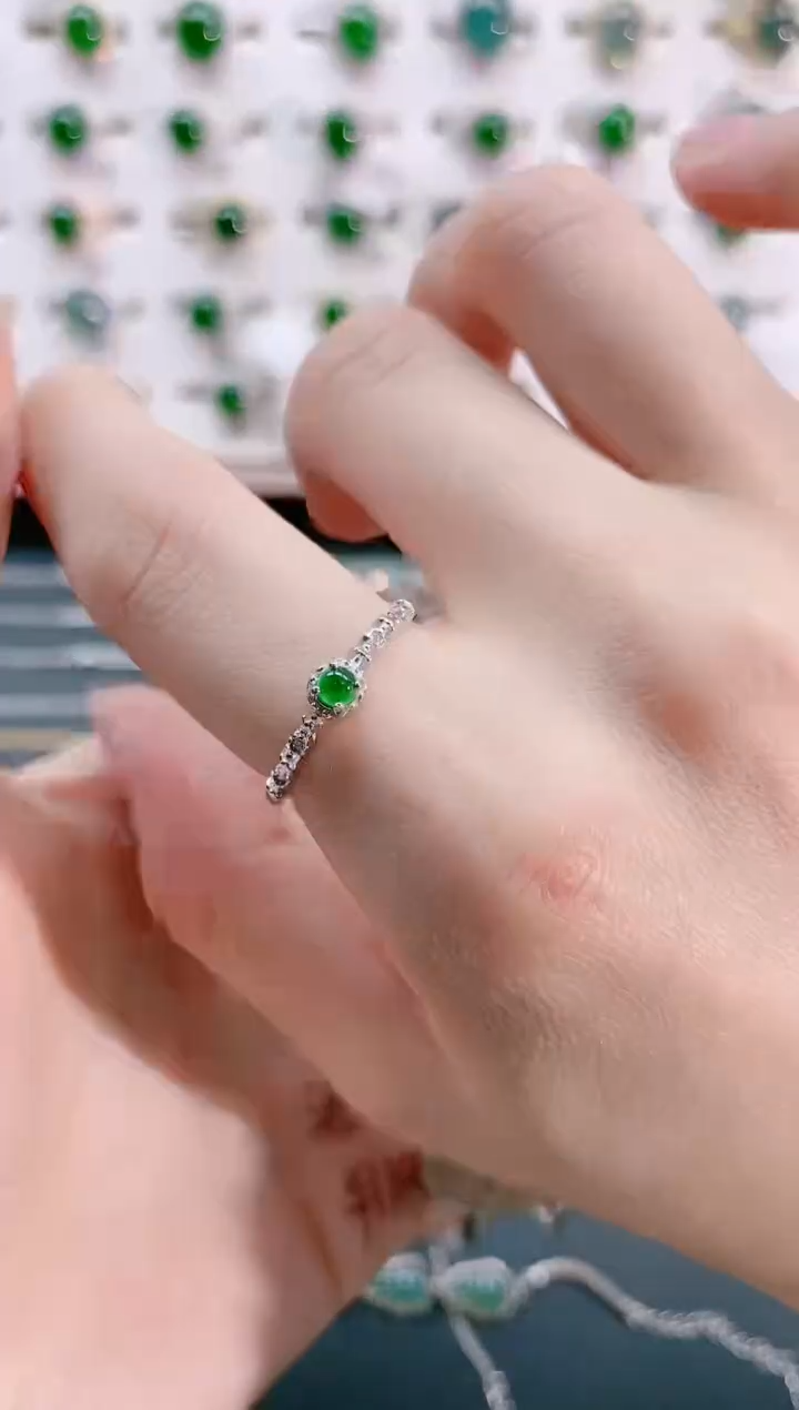 【闪购商品】翡翠戒指银S925镶嵌天然翡翠