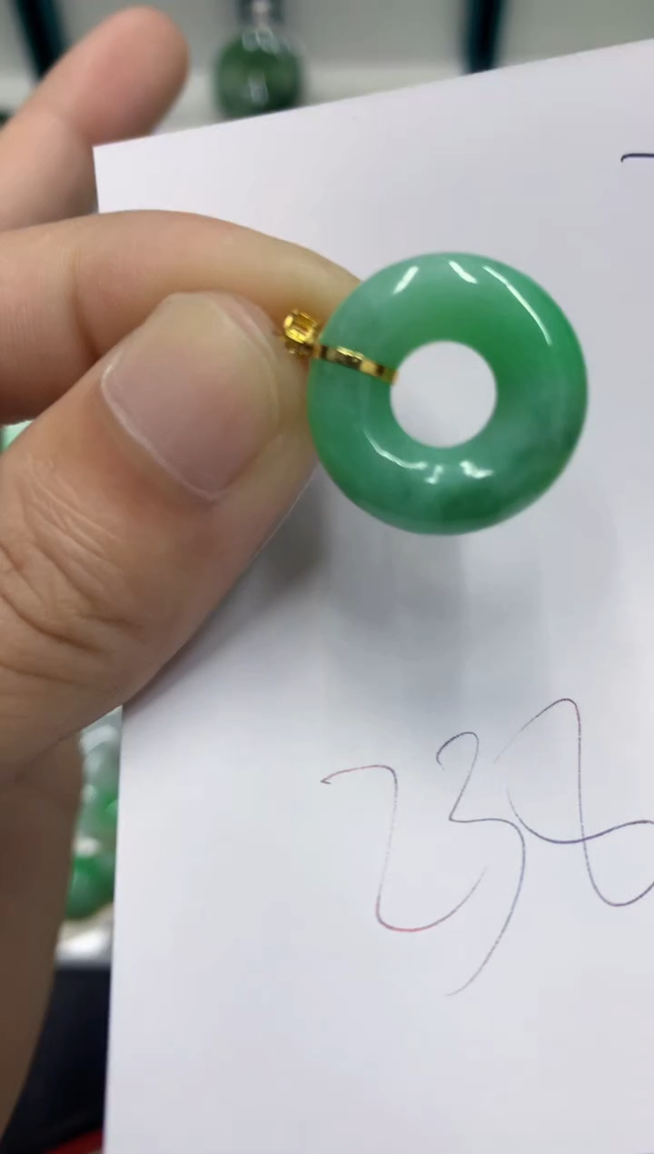 【闪购商品】翡翠颈饰18K金镶嵌翡翠
