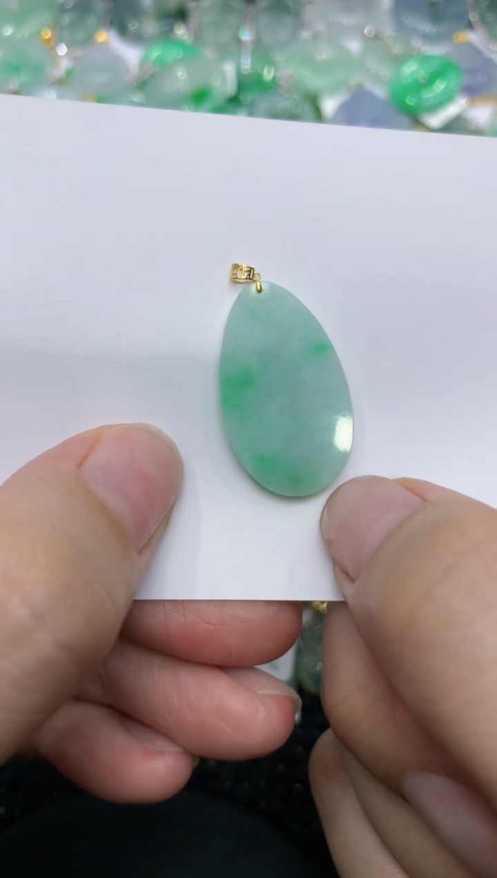 【闪购商品】翡翠颈饰18K金镶嵌11111111111