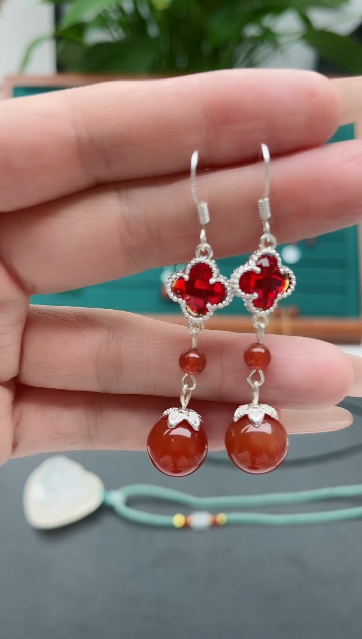 【闪购商品】南红玛瑙耳饰银S925镶嵌1209四叶草长款红