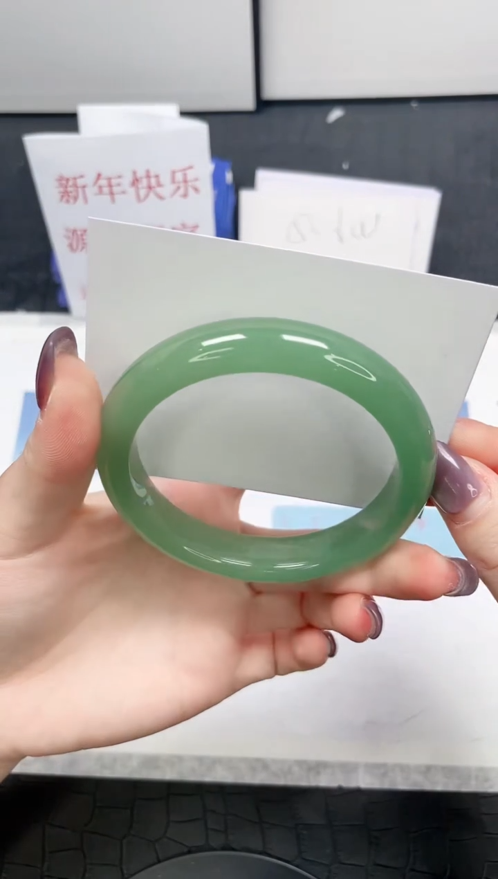 【闪购商品】石英质玉手镯未镶嵌373-64.2