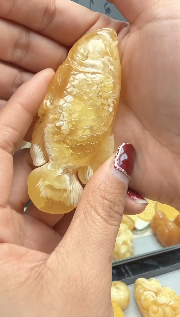 【闪购商品】琥珀裸石未镶嵌挂坠