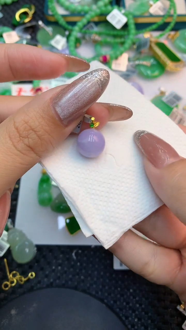 颈饰18K金镶嵌翡翠1