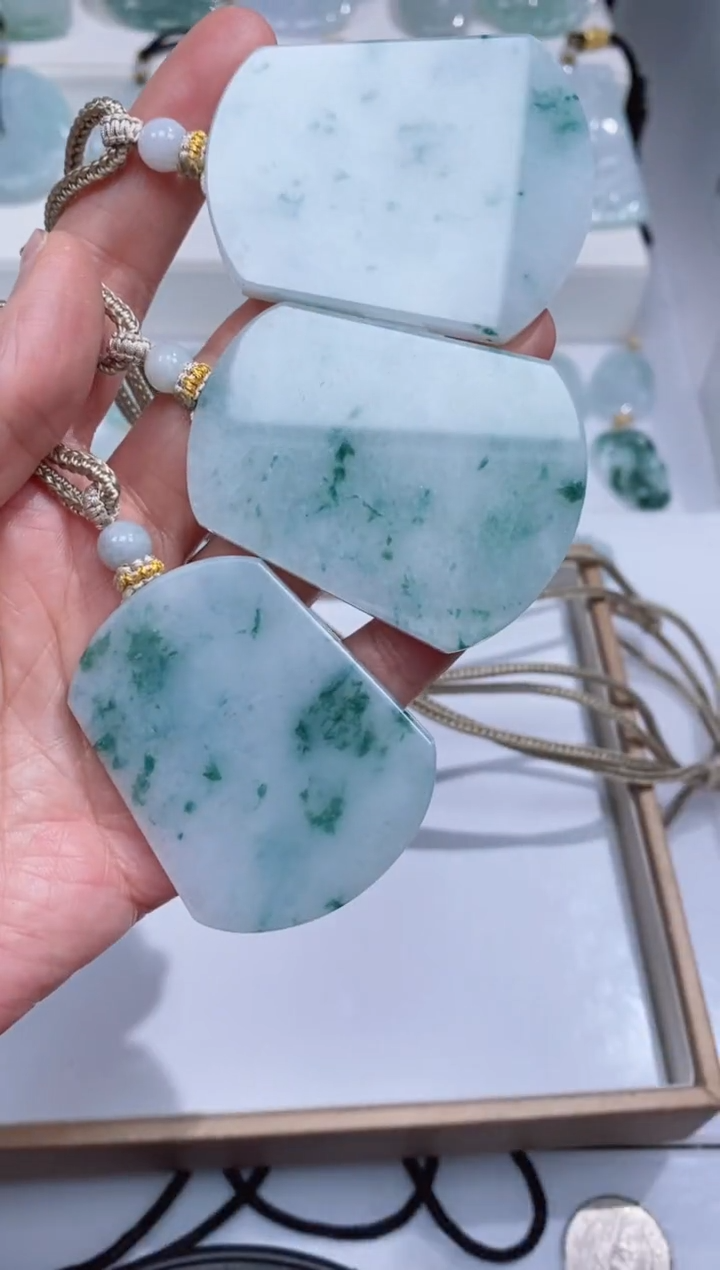 颈饰未镶嵌翡翠吊坠团购多样性发一件