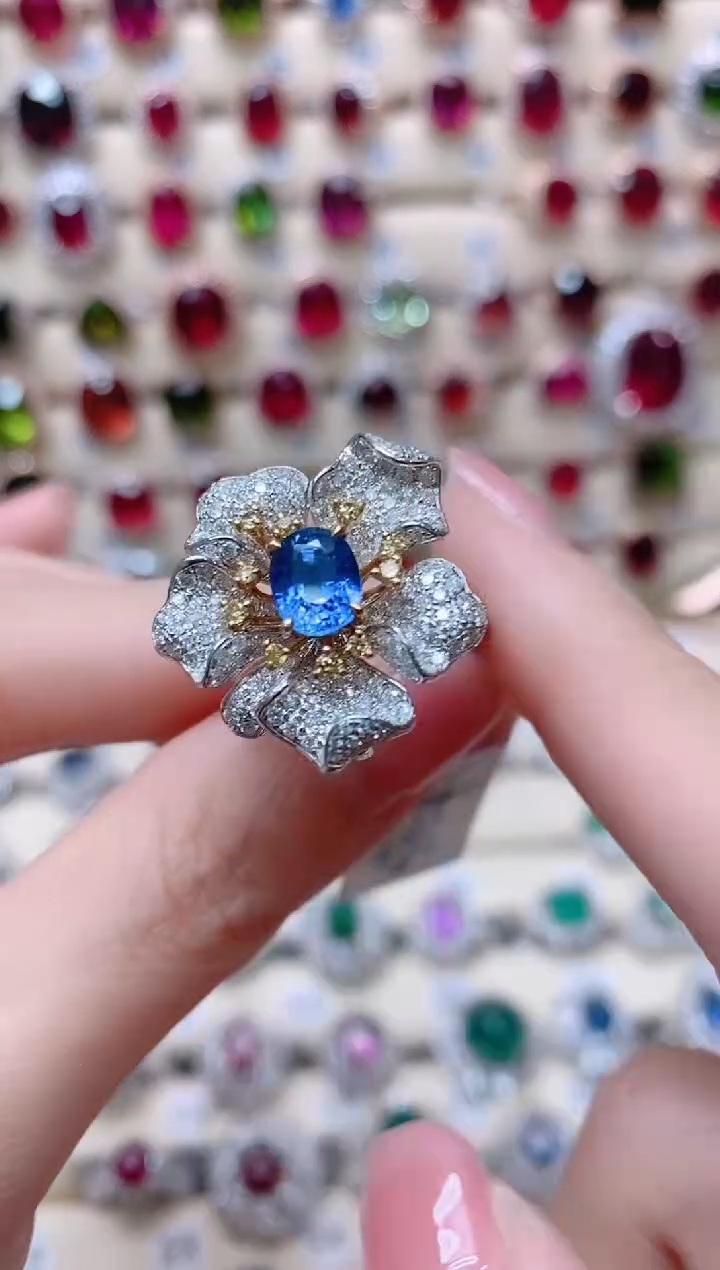 【闪购商品】蓝宝石18K金戒指18K金镶嵌1