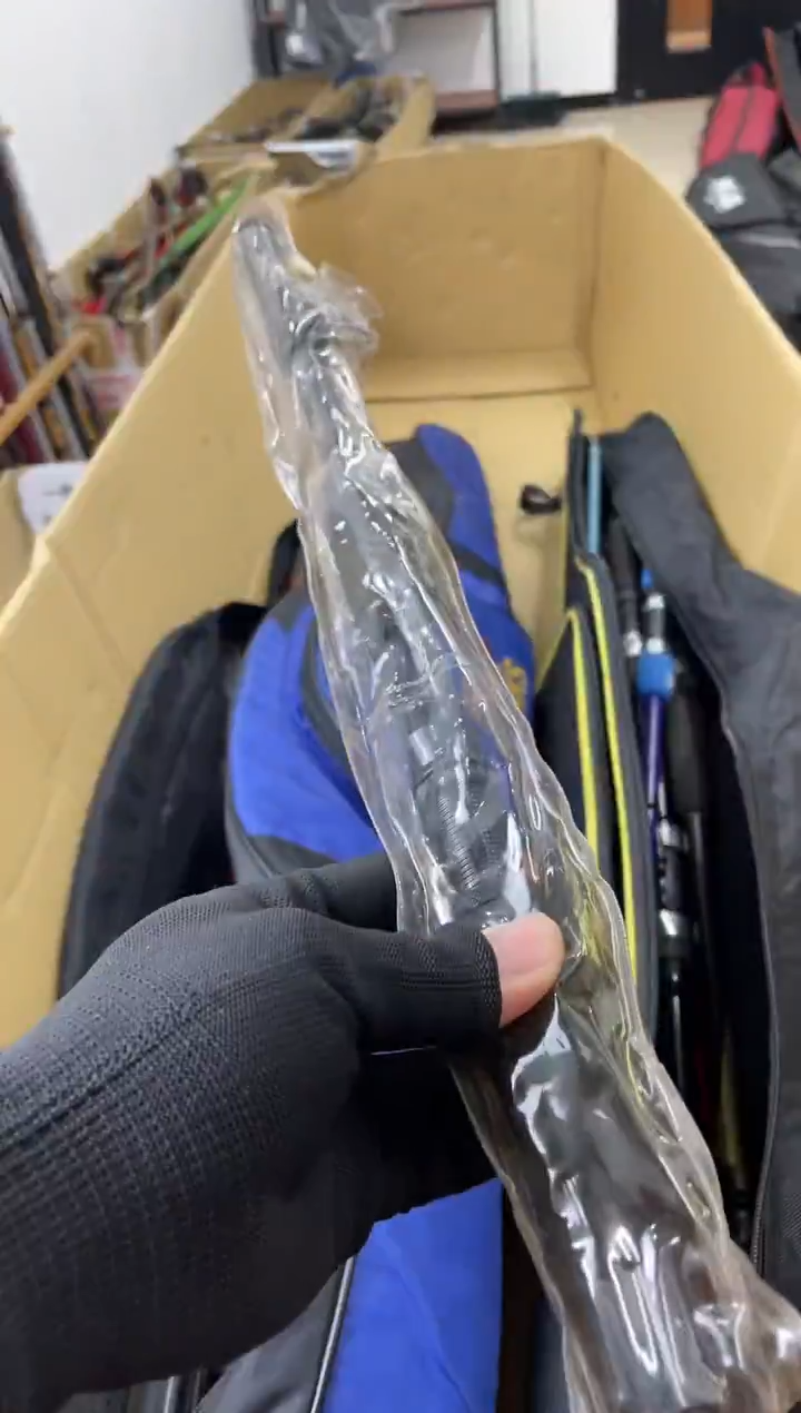 喜****人孤品微瑕，实物以直播间为准