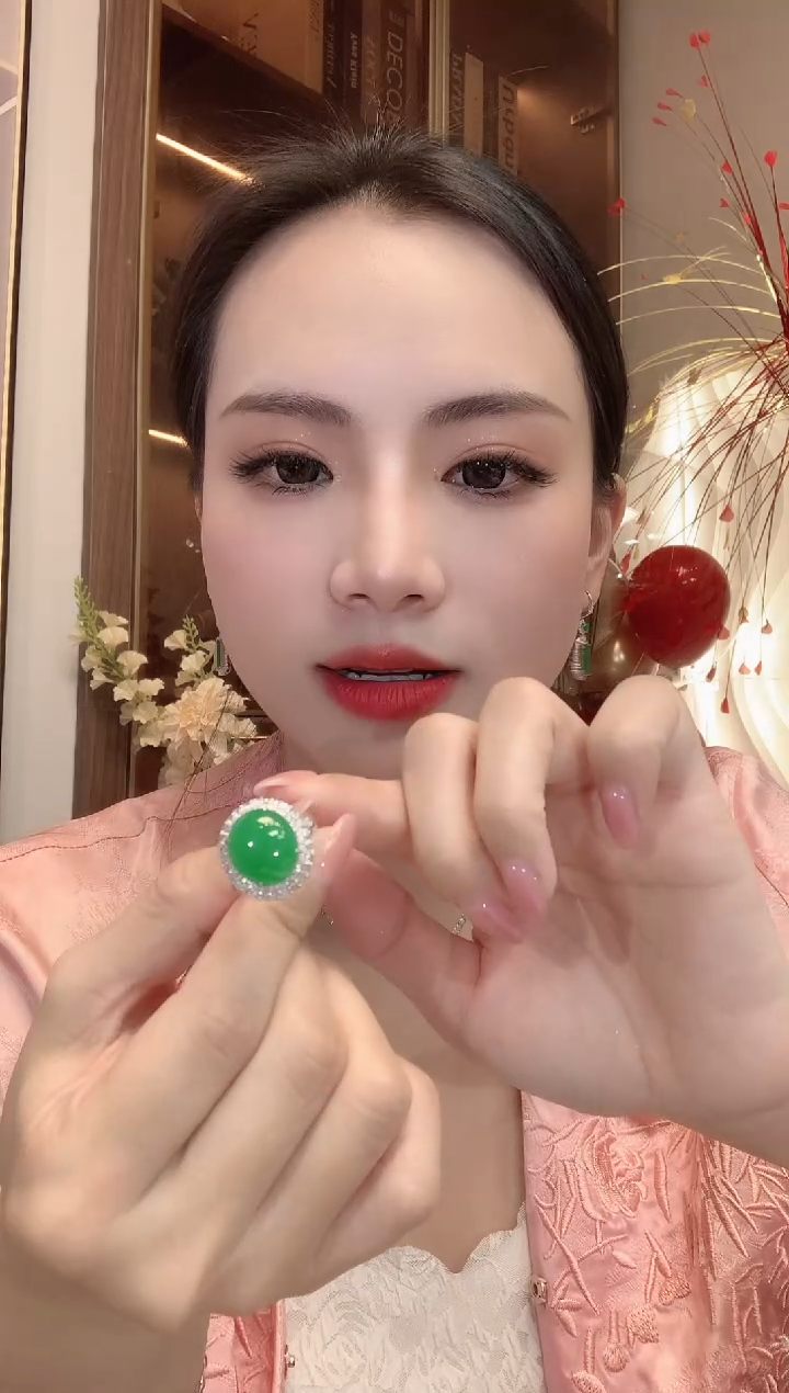 【闪购商品】翡翠戒指18K金镶嵌A32一件