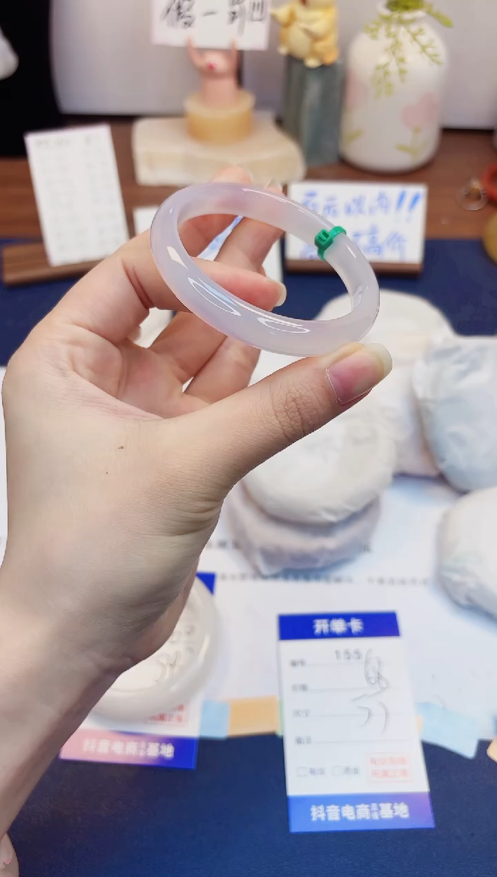 【闪购商品】石英质玉手镯未镶嵌155-玉髓-圈口55