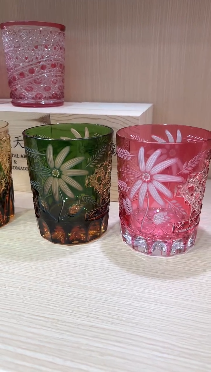 招****儿双生花卉  对杯  绿红各一