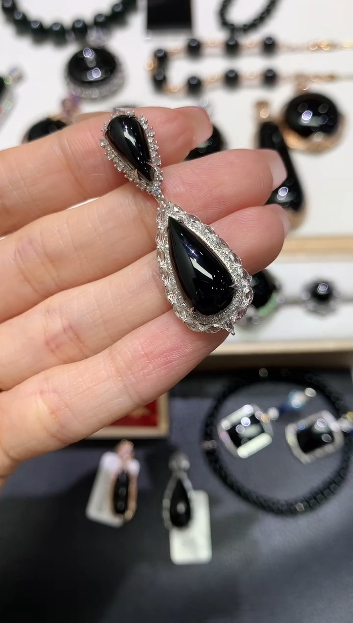 【闪购商品】翡翠吊坠(不含链)18K金镶嵌团购2