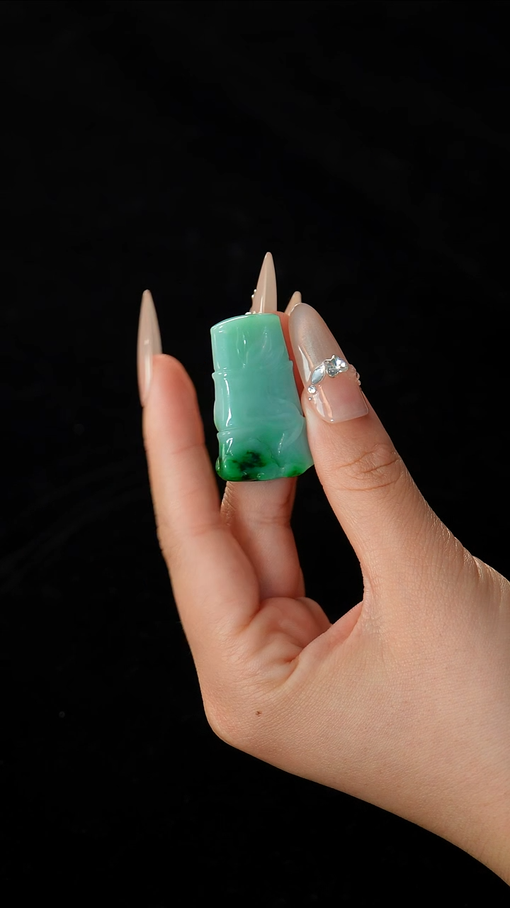 【闪购商品】翡翠未镶嵌颈饰天然翡翠竹节