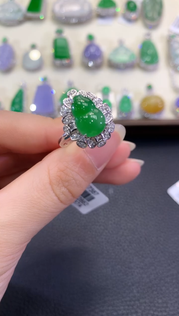 翡翠戒指18K金镶嵌春日珠宝 B67