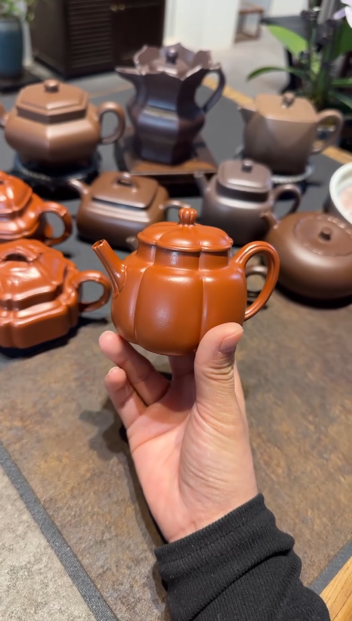 【闪购商品】紫砂茶壶繁花 朱泥