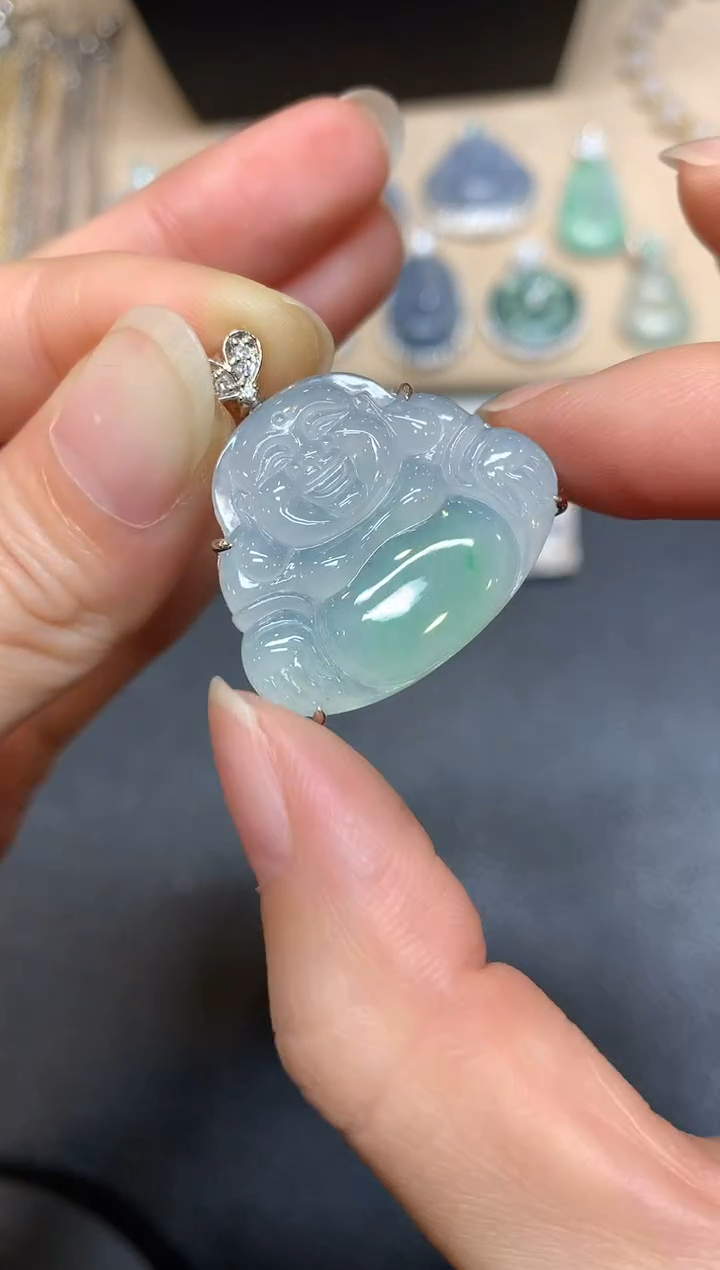 【闪购商品】翡翠颈饰18K金镶嵌佛公【无服务费