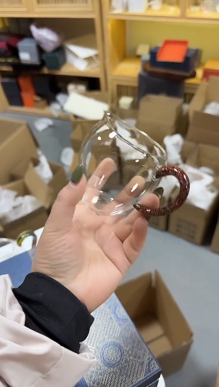 玫瑰金悠然公道杯 