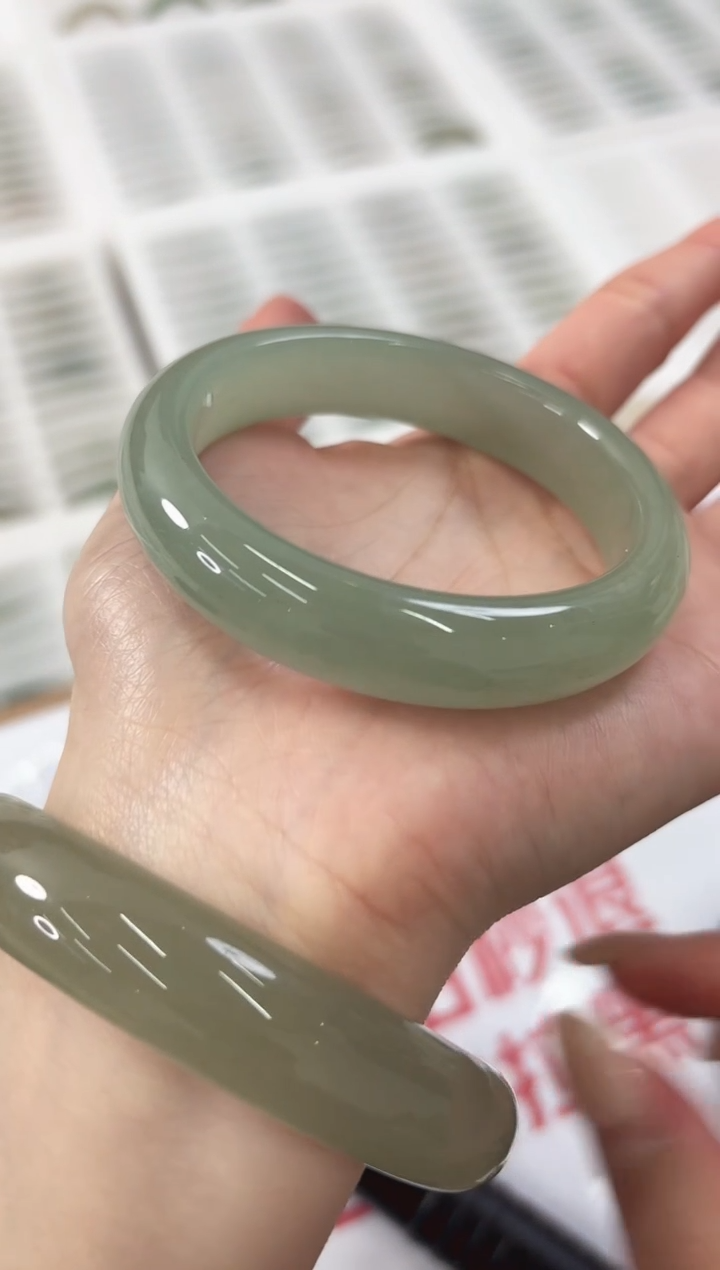 未镶嵌手镯石英质玉79-51D