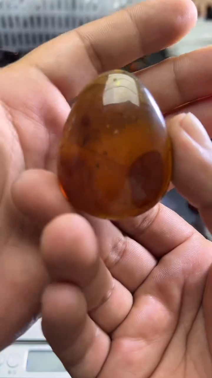 裸石琥珀未镶嵌18