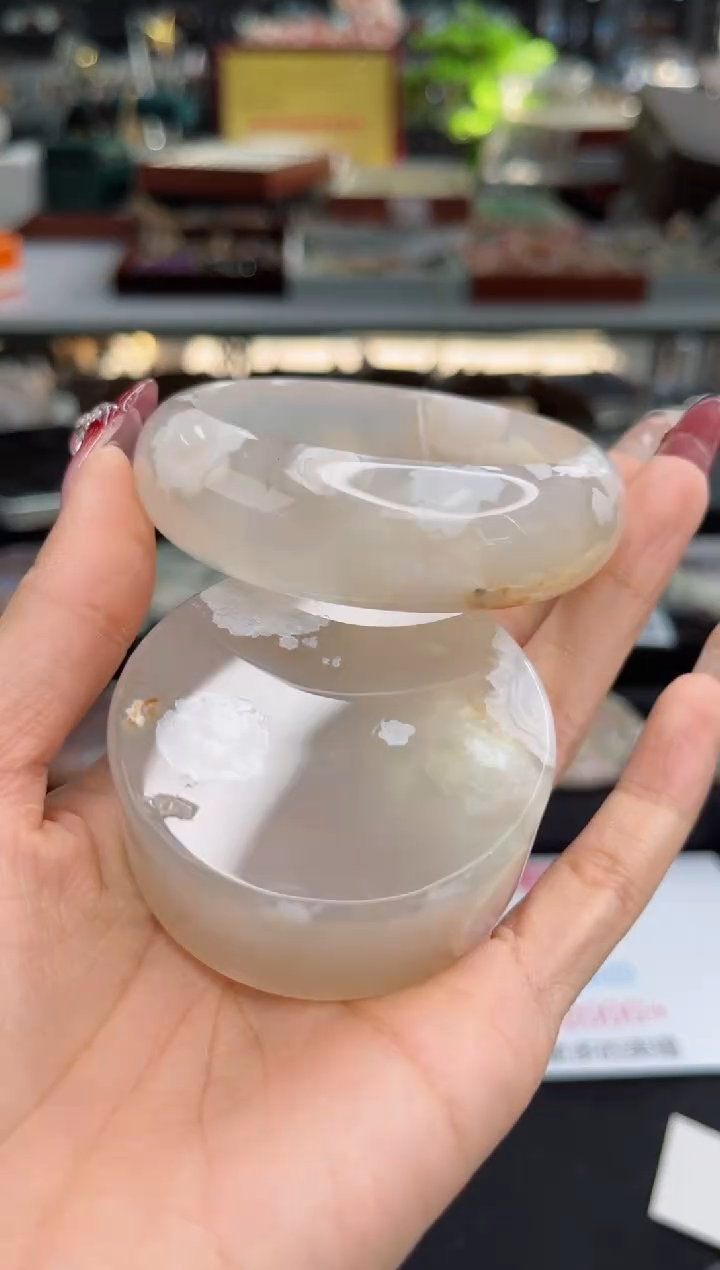 【闪购商品】石英质玉手镯未镶嵌55圈口（赠品镯心）39310123