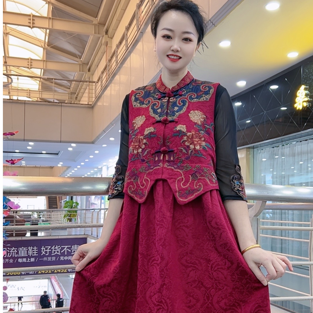 002款  国风绣花马甲连衣裙时尚显瘦长款百搭复古中式