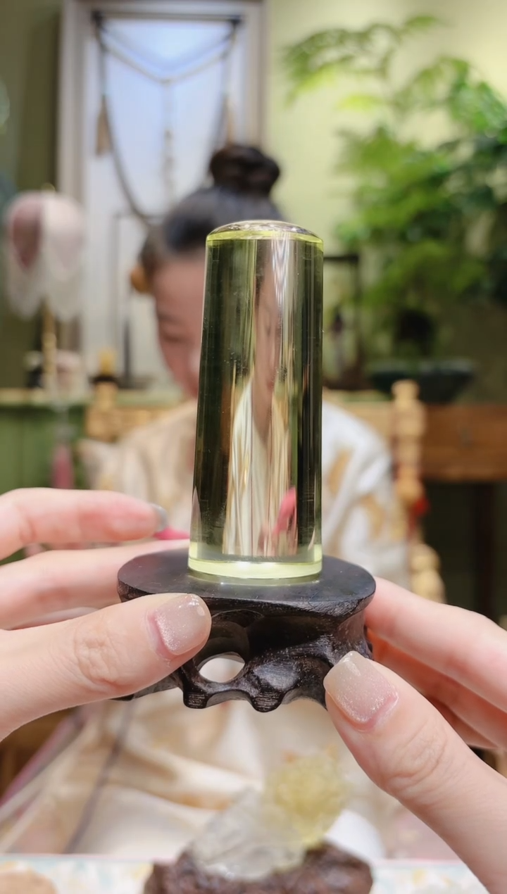 【闪购商品】水晶摆件未镶嵌黄水晶无事柱摆件