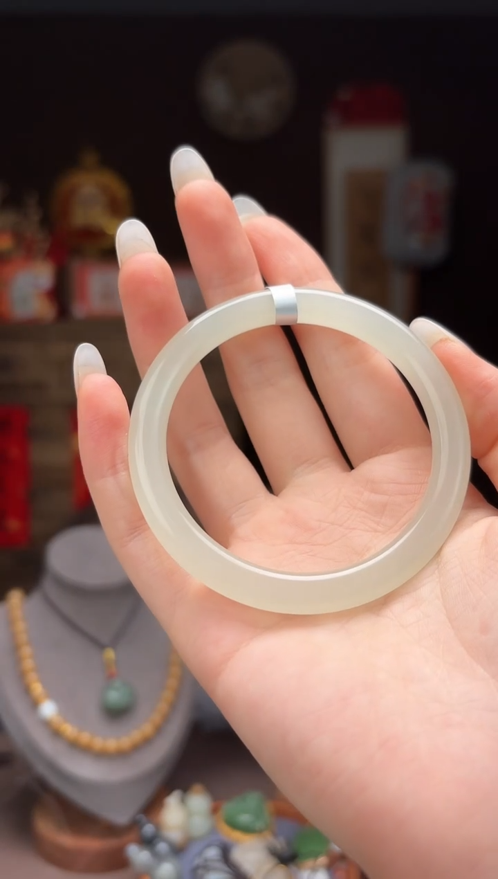 【闪购商品】和田玉B30手镯57mm未镶嵌-