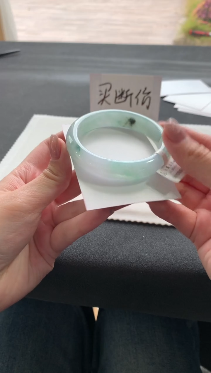 【闪购商品】翡翠手镯未镶嵌56正圈A4860买断