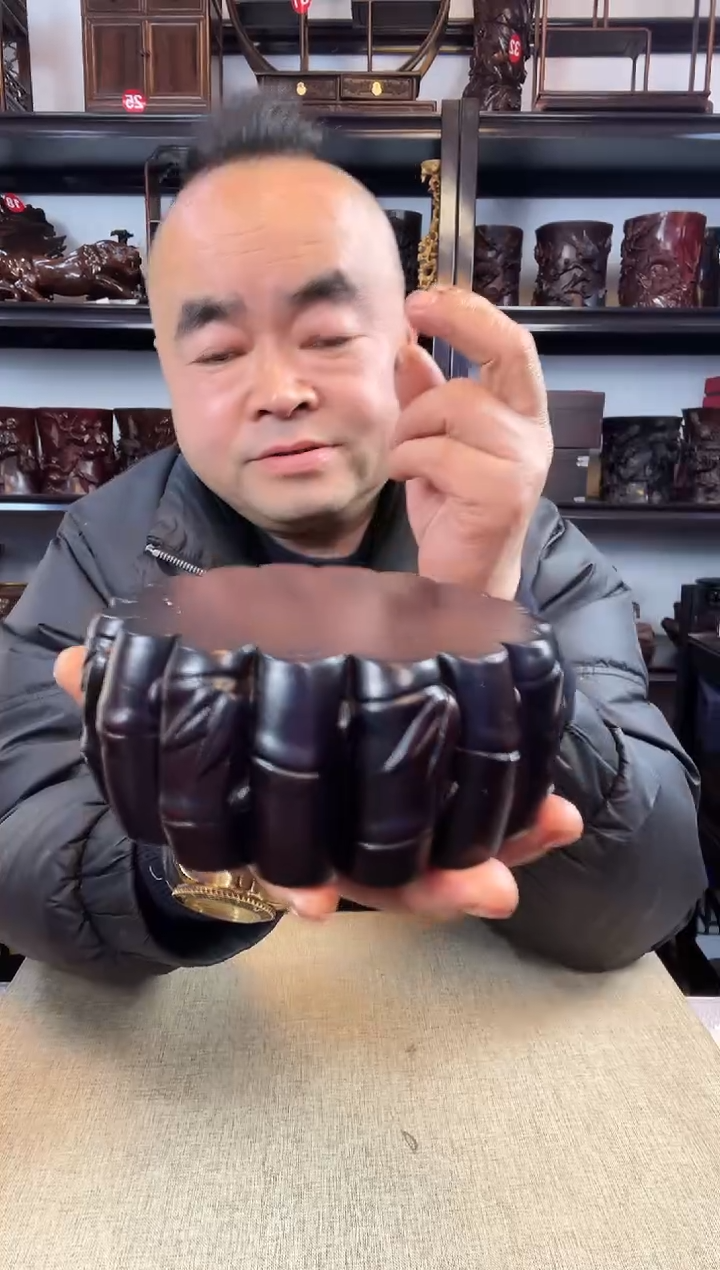 木老李红木工艺品292瑕疵