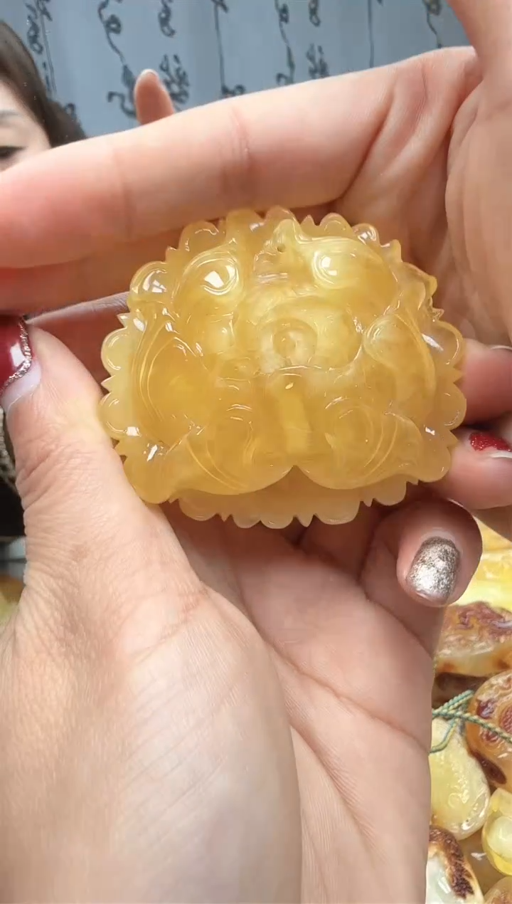 【闪购商品】琥珀裸石未镶嵌挂坠