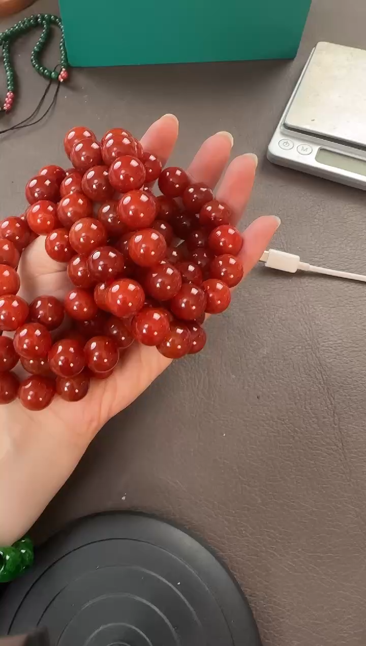 推荐款红色圆珠手串