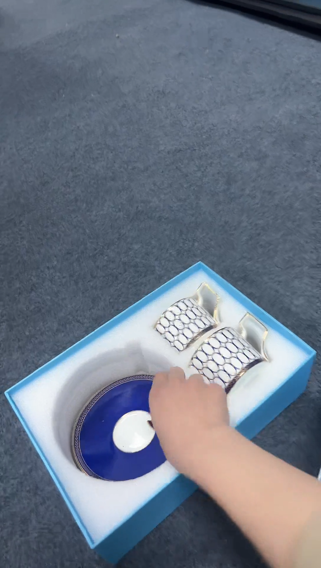 【闪购商品】瓷片新号开播不计成本欢迎点菜！