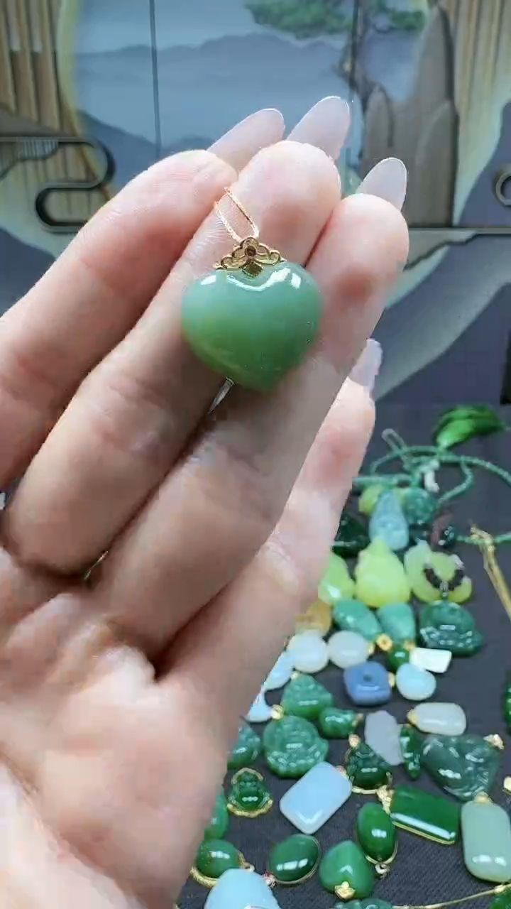和田玉18K金镶嵌吊坠(不含链)1