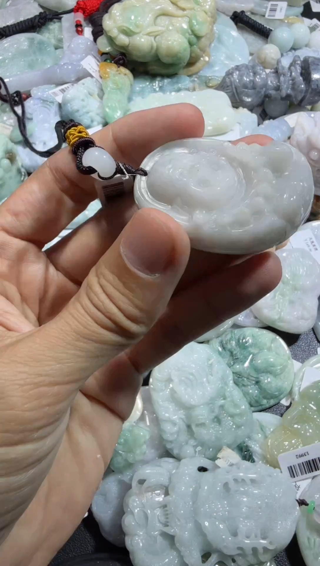 【闪购商品】翡翠颈饰未镶嵌00012373