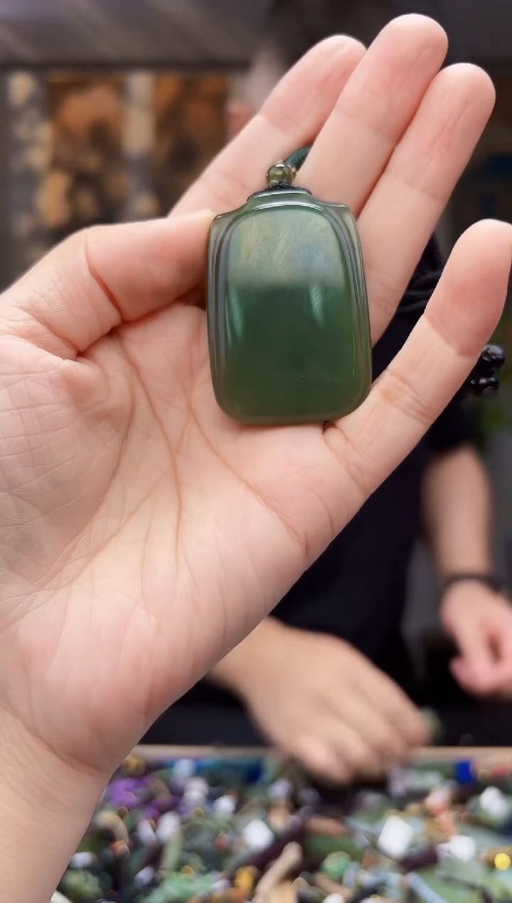 和田玉未镶嵌挂件拍一发一