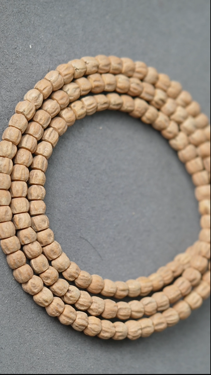 【闪购商品】柏香籽/百香籽吊坠直切顺纹