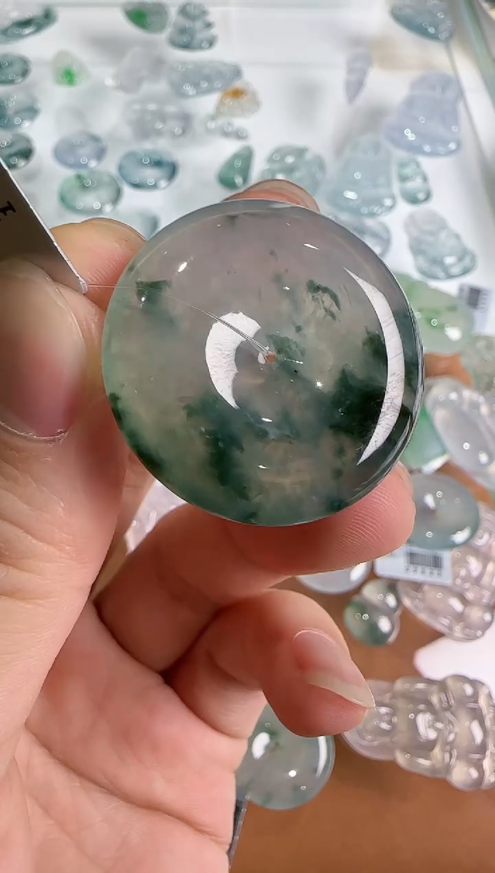 【闪购商品】翡翠吊坠(不含链)未镶嵌··