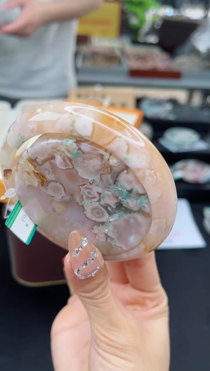 【闪购商品】石英质玉手镯未镶嵌63圈口（赠品镯心）3507209