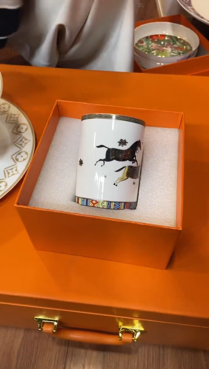 杯鸿辉家品牌瓷器，京东包邮！