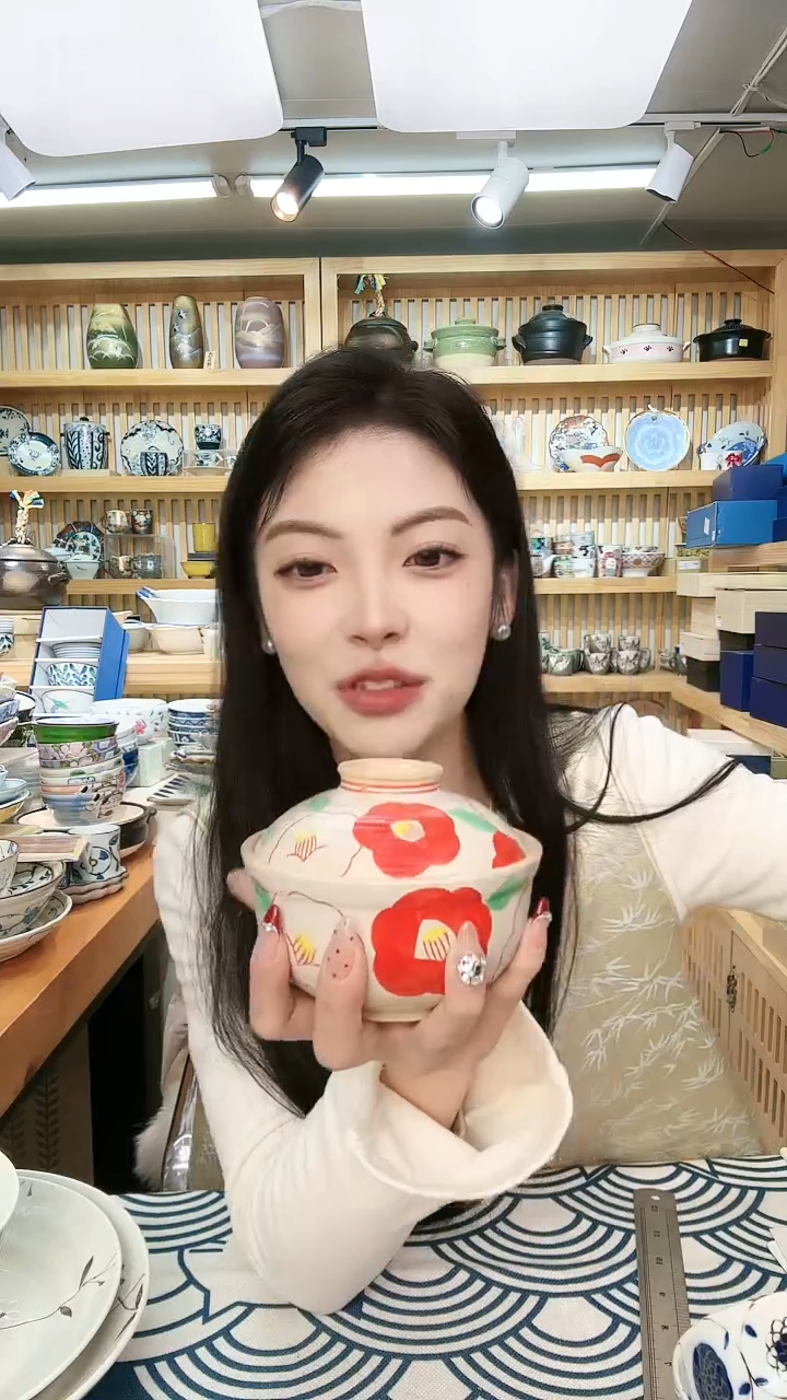 【闪购商品】盘濑户烧赤绘炖盅一个